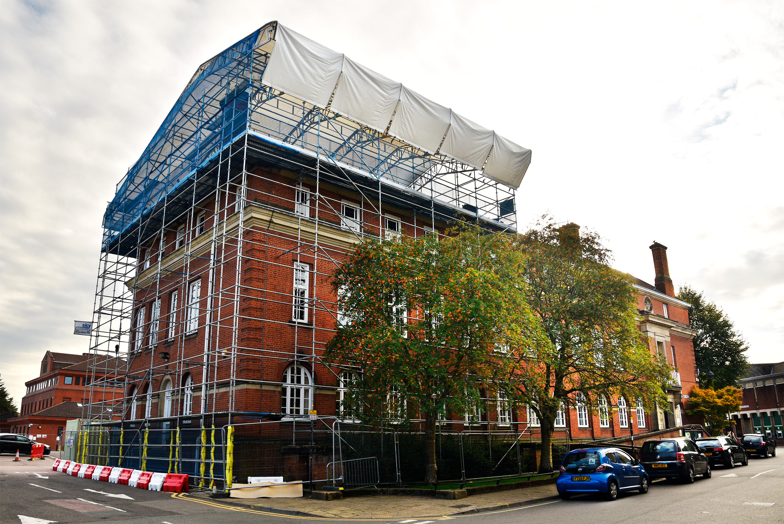 HAKI temporary roof scaffold and Layher support scaffold on Nuneaton Town Hall